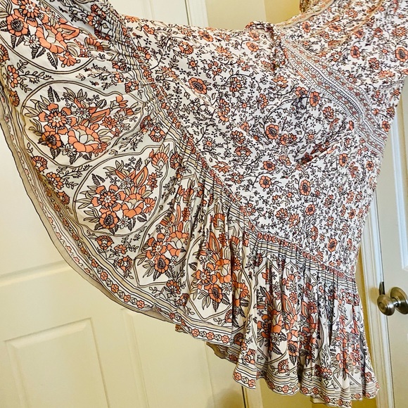 EUC Spell & the Gypsy Collective Cream Jasmine Flutter Sleeve Playdress - Picture 10 of 17